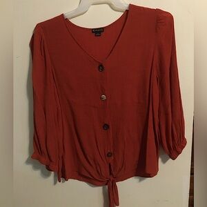 ND (New Directions) Blouse ~ Ties at the bottom in the front